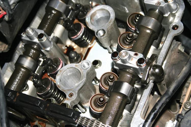Motorcycle valve adjustment